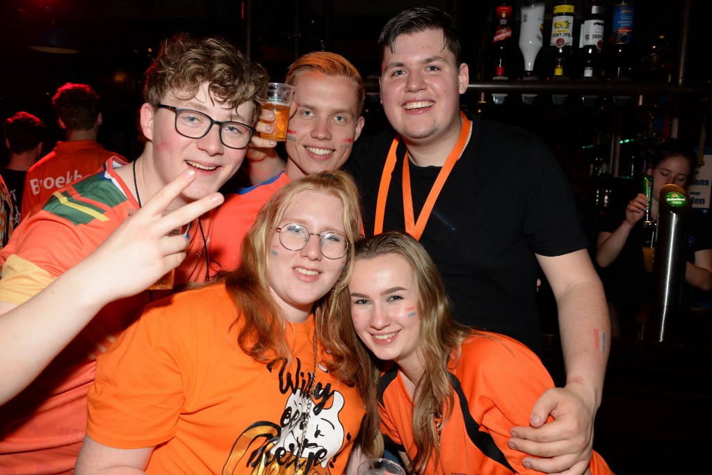 ../Images/Koningsnacht 2022 in VdG 417.jpg